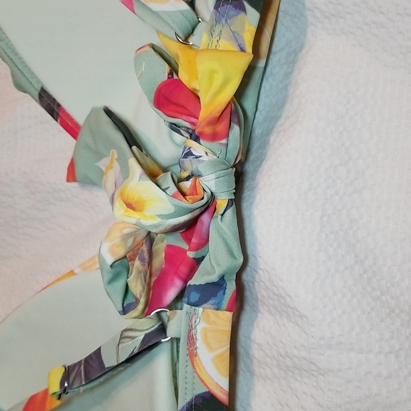 NWT RUFFLE STRAP ADJUSTABLE REMOVABLE PADS TIE BACK SWIMSUIT BRA TOP BIKINI SWIM - Picture 6 of 7